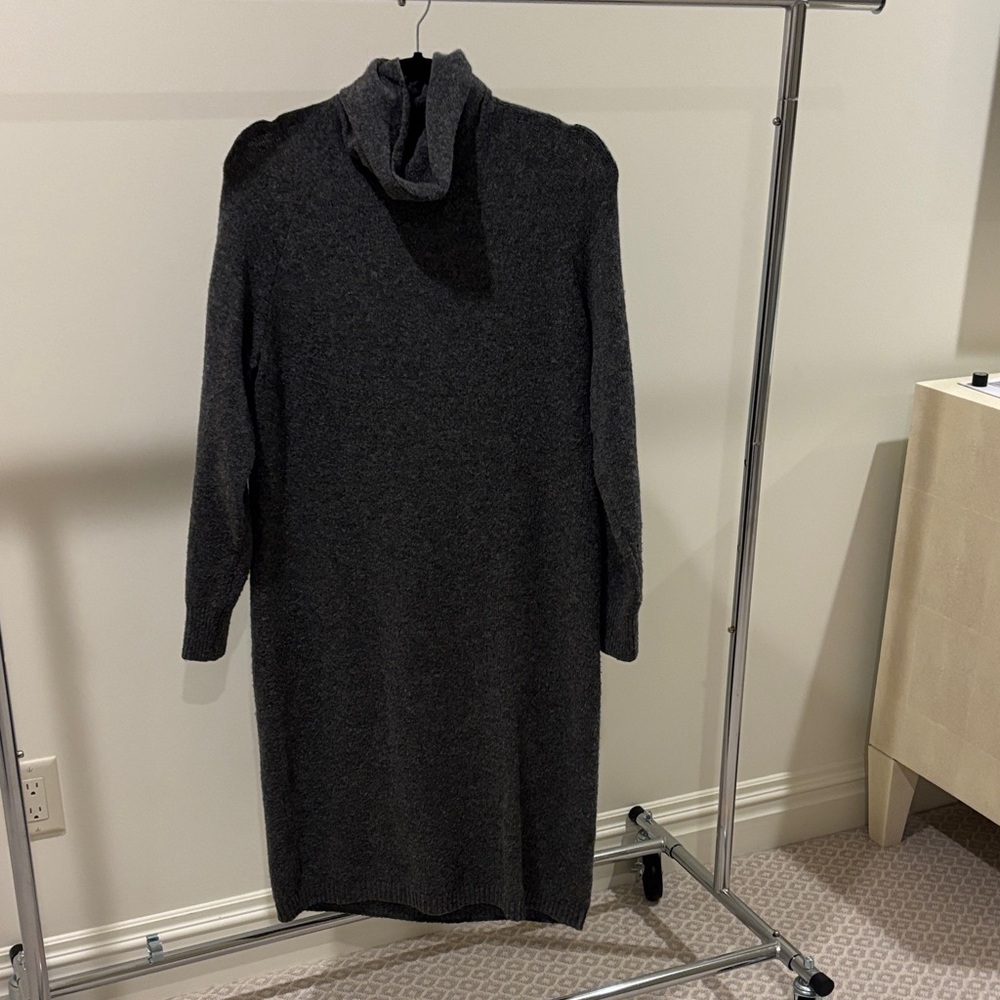 Elegant Long Sleeve Gray Dress